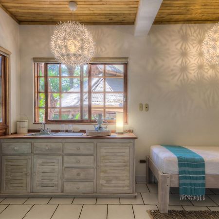 Hotel Guiones ノサラ エクステリア 写真