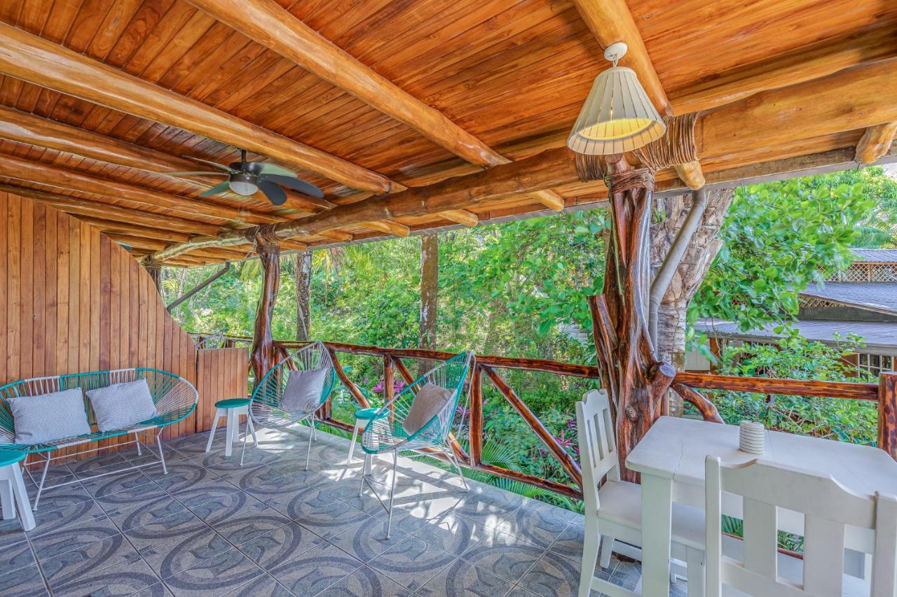 Hotel Guiones ノサラ エクステリア 写真