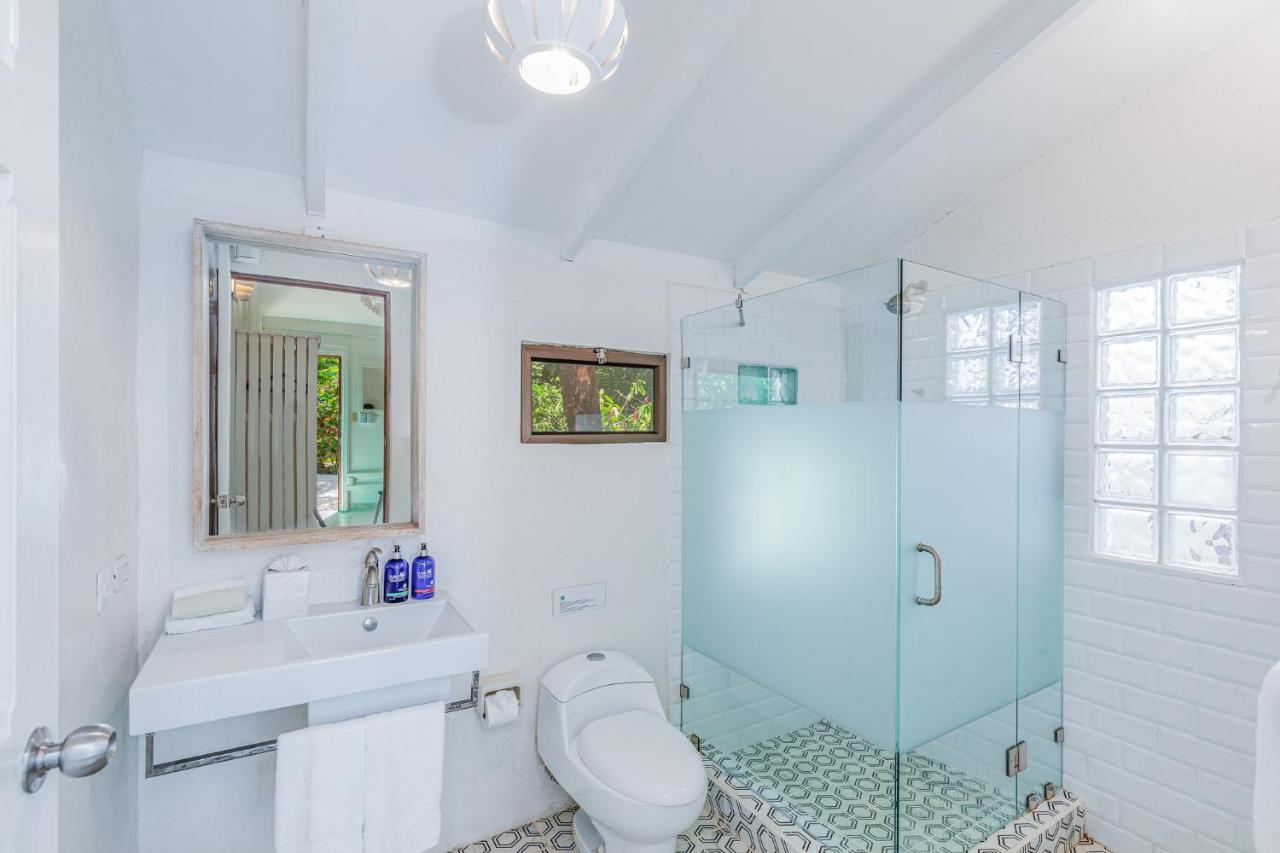 Hotel Guiones ノサラ エクステリア 写真