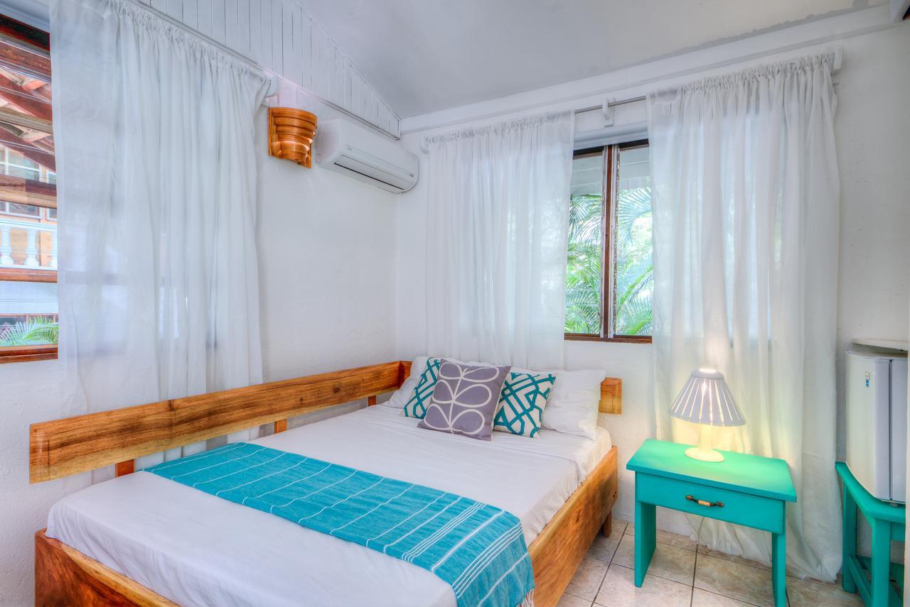 Hotel Guiones ノサラ エクステリア 写真