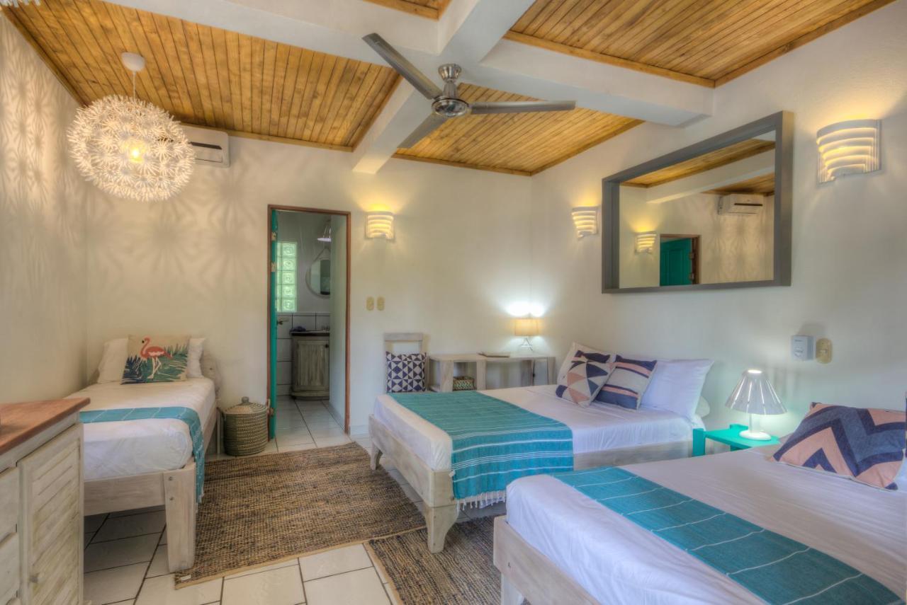 Hotel Guiones ノサラ エクステリア 写真